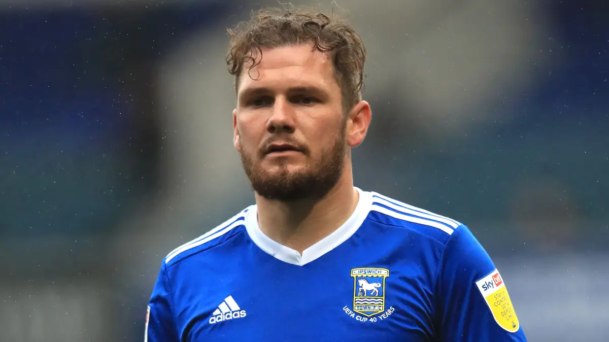 James Norwood scores three goals in the first half as Oldham dominate Tamworth