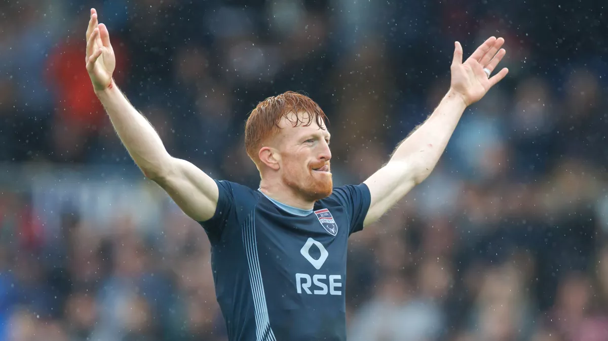 Simon Murray brace helps Dundee to much-needed victory against St Mirren