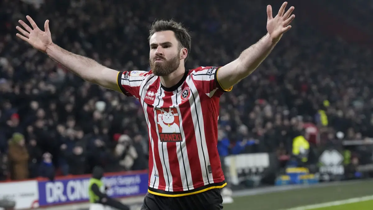 Sheffield United continue to chase Leeds with win against Middlesbrough