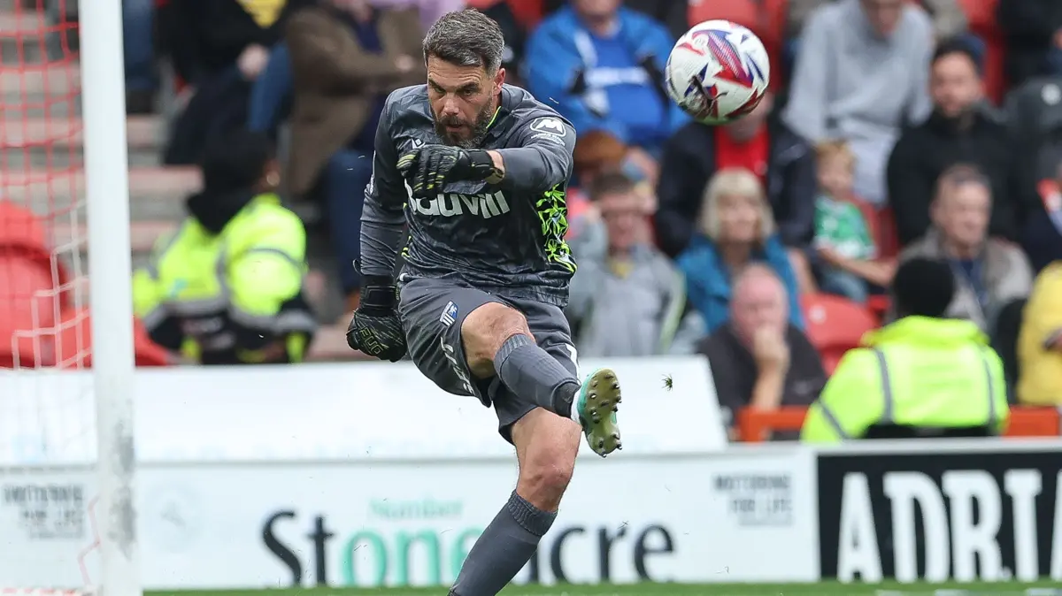 Gillingham's Glenn Morris thwarts Walsall in goalless stalemate against leaders