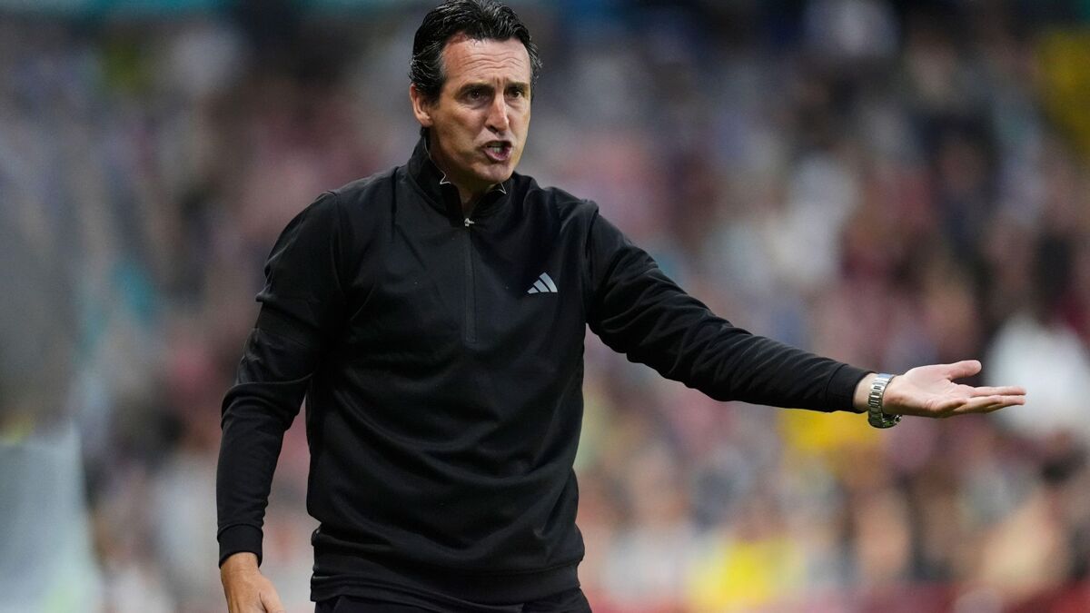 Unai Emery's Aston Villa team is still fighting for a spot in the Champions League next season.