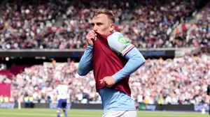 West Ham secures draw against Tottenham with Jarrod Bowen's late goal