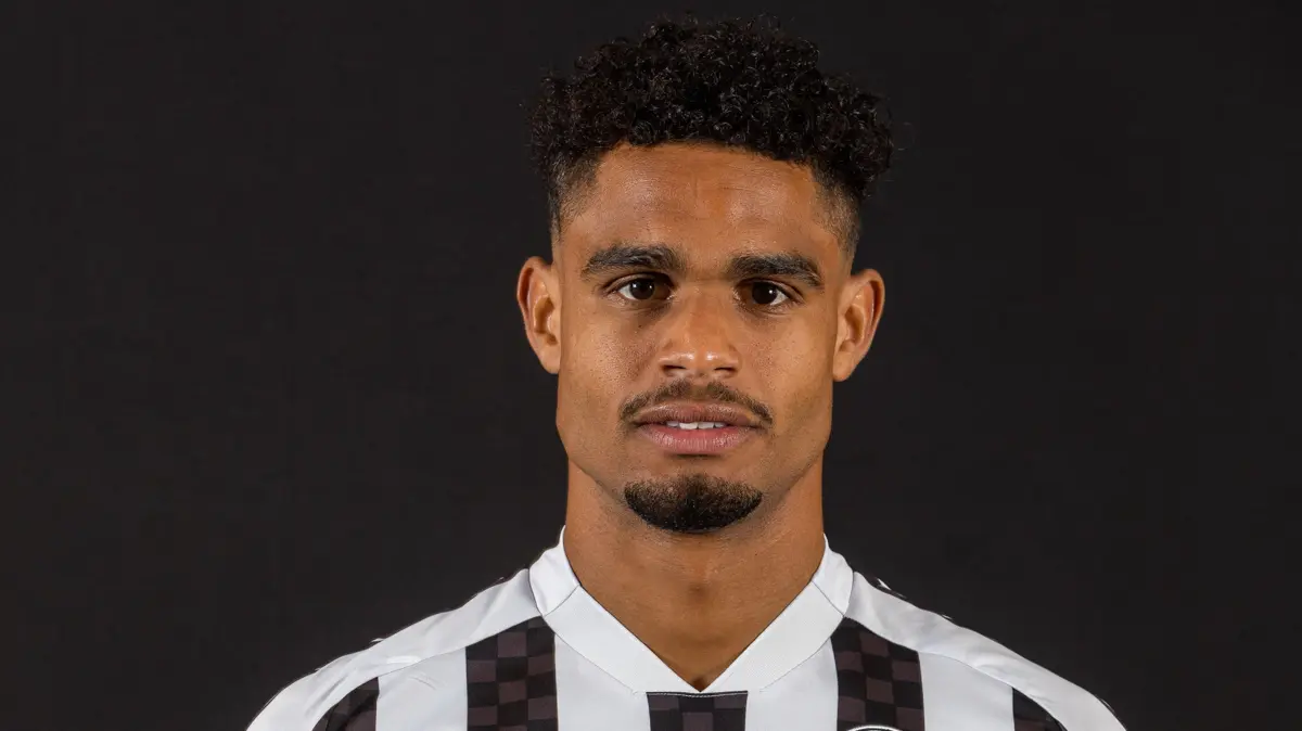 Mikael Mandron's goal secures a close victory for St Mirren against Aberdeen