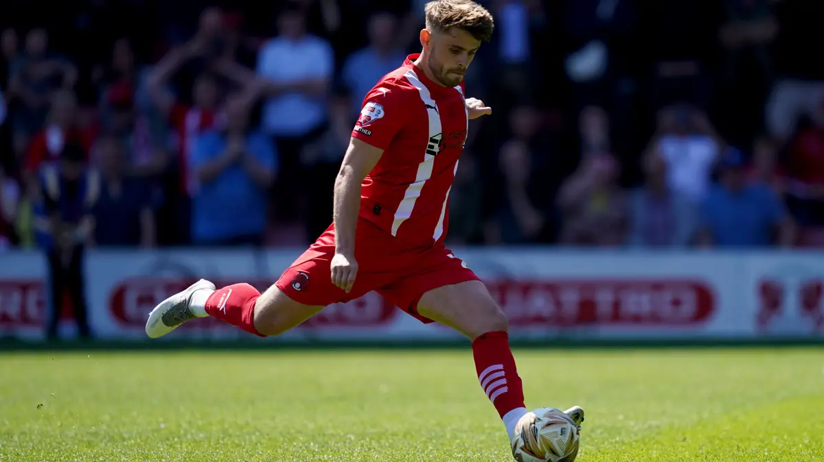 Leyton Orient and Stockport evenly balanced following thrilling draw