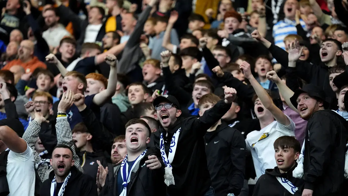 Falkirk secures promotion to the Scottish Premiership with a crucial victory against Hamilton on the final day.