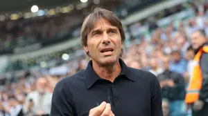 Napoli set to continue their pursuit of the title against Genoa