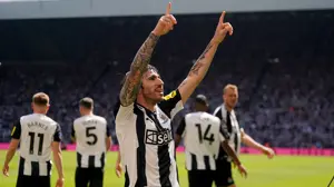 Newcastle triumph over 10-man Chelsea to edge closer to Champions League qualification