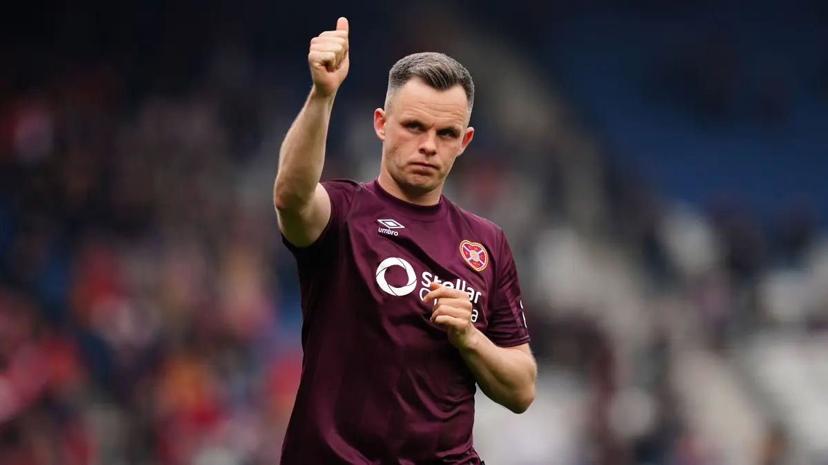 Hearts, without a manager, secure victory over Ross County with Lawrence Shankland's double goal effort