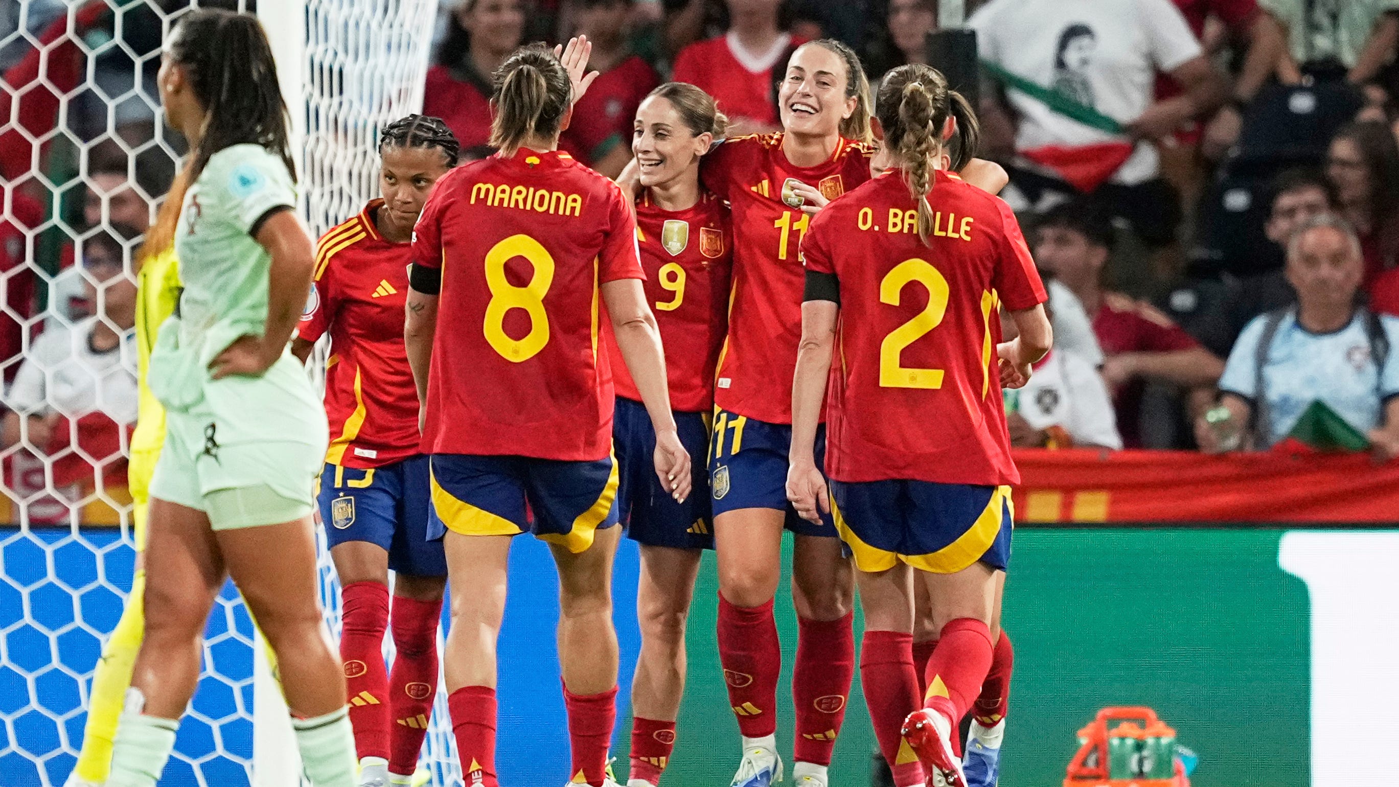 Spain cruise to victory against Portugal with homage to Diogo Jota