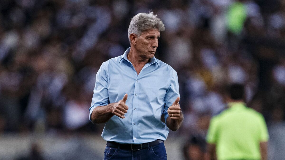 Renato Gaucho is back coaching Fluminense for the sixth time.